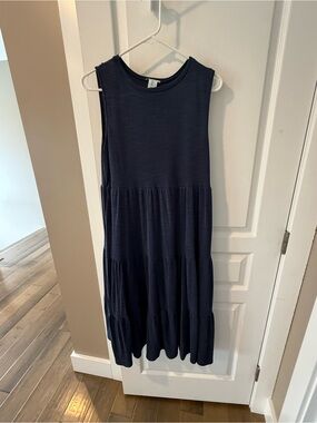 Sleeveless Tiered Casual Dress in Navy Blue